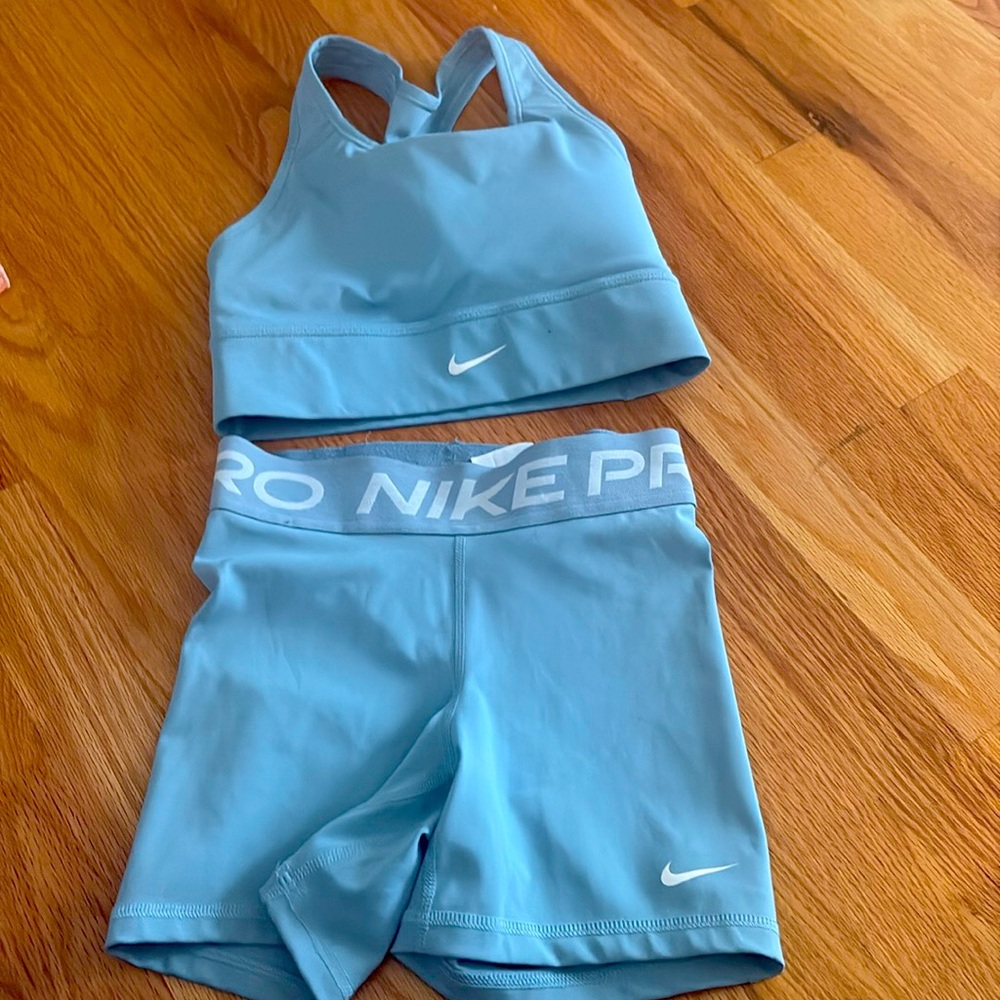 Nike baby blue workout set
